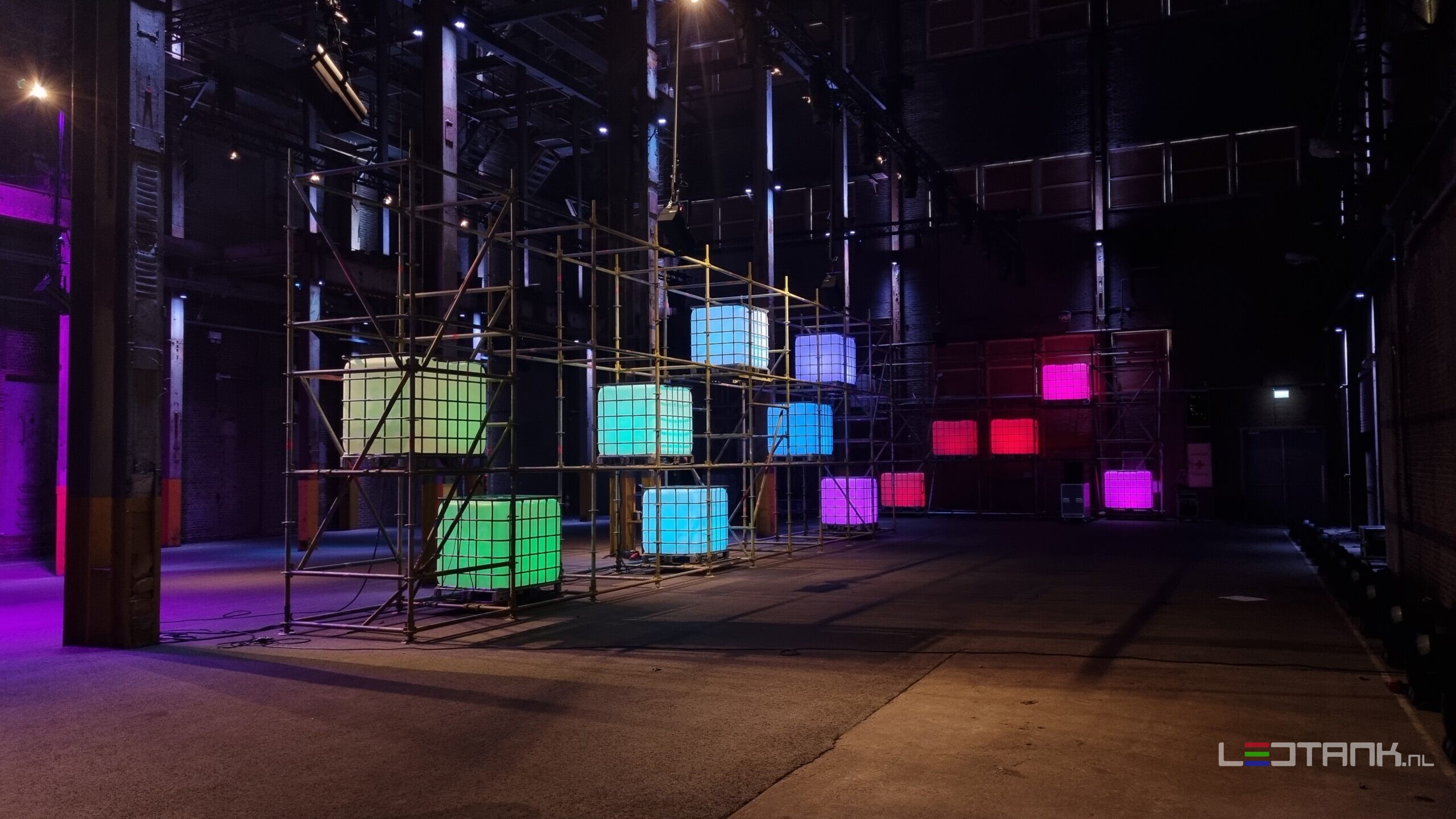 Home 10 IBC Led tanks Ledtank.nl 20220713 195139 scaled